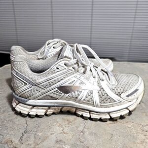 Brooks GTS Seventeen- size 6.5